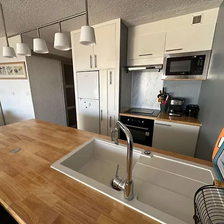 Apartment Bel 3 Pieces En Front De Avec Wifi, Parking, 2 Chambres, Quartier Couchant - Fr-1-328-242 *