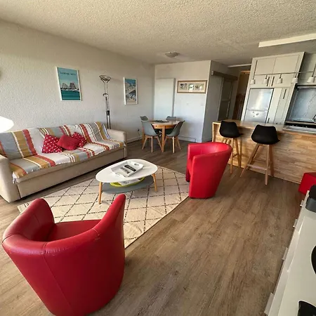Apartment Bel 3 Pieces En Front De Avec Wifi, Parking, 2 Chambres, Quartier Couchant - Fr-1-328-242 *
